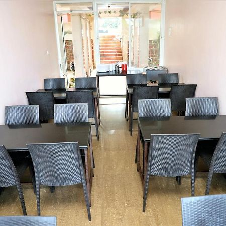 פנצ'גאני River Palace - A Valley View Hotel מראה חיצוני תמונה