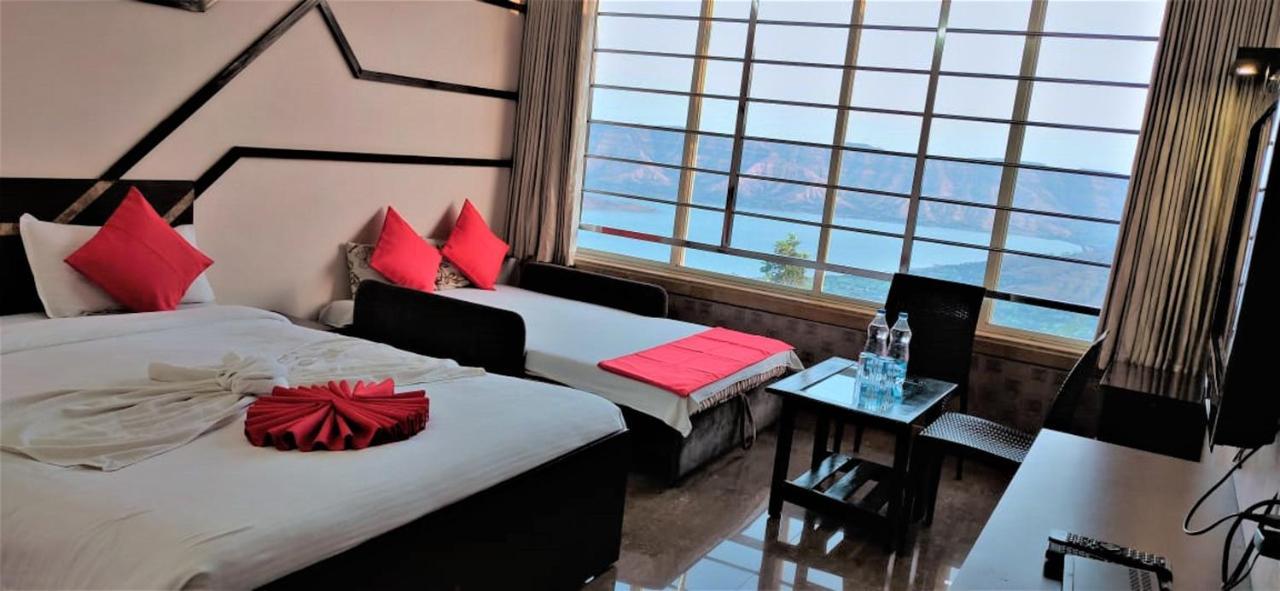 פנצ'גאני River Palace - A Valley View Hotel מראה חיצוני תמונה
